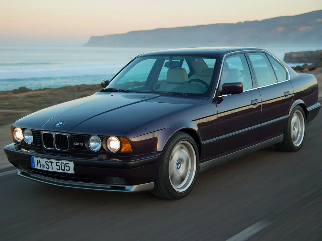 BMW M5 (E34S) 2 поколение, седан (10.1988 - 02.1994)